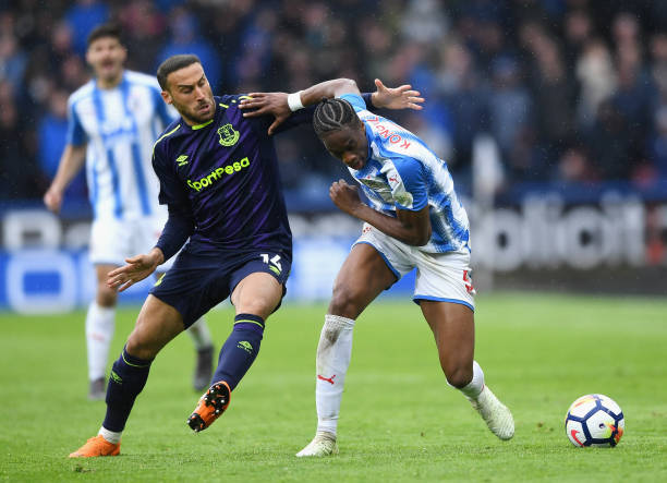 凭借出众的 凭借出众的