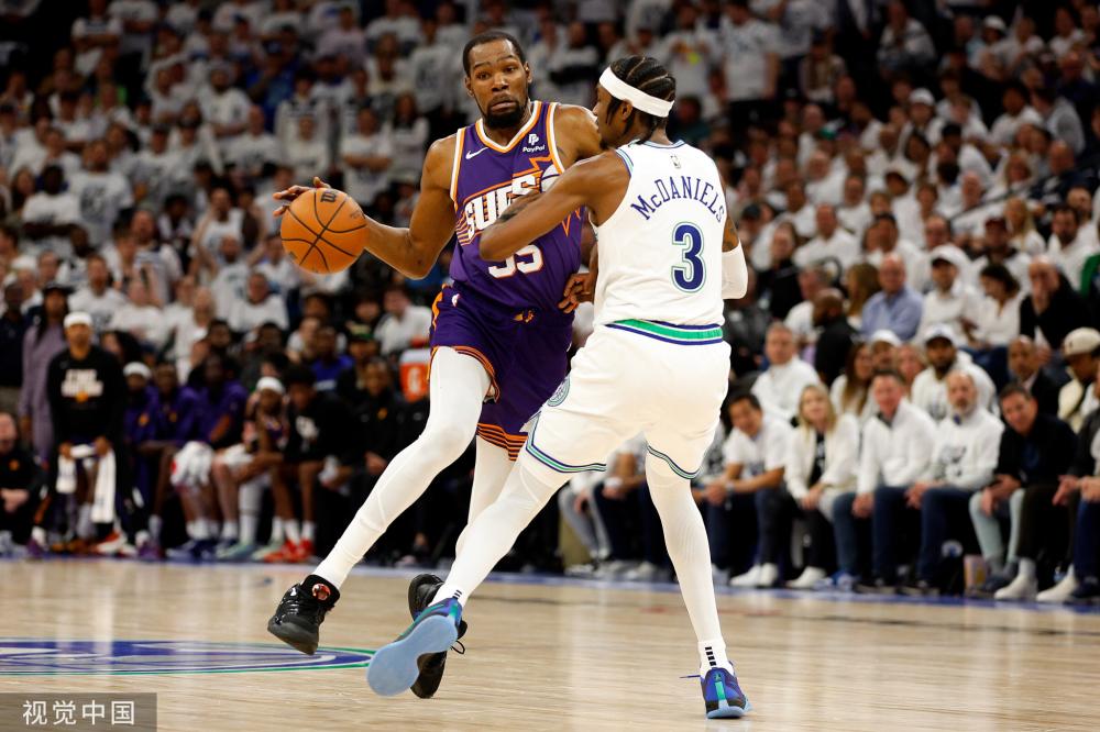 手捧戒指 手捧戒指